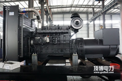 工業(yè)柴油發(fā)電機組購買指南,買什么發(fā)電機好？