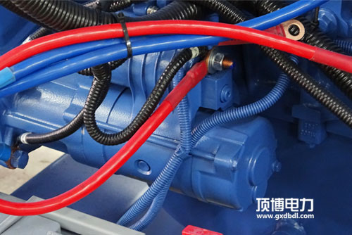 帕金斯發(fā)電機(jī)組機(jī)油里有水？高手的3種方法處理！