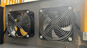 燃氣汽油發(fā)電機組1